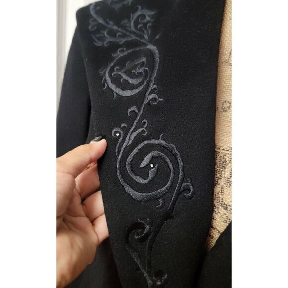 St. John Wool/Cashmere  Opera  Crystal Embroidery Coat 12 - Picture 4 of 12